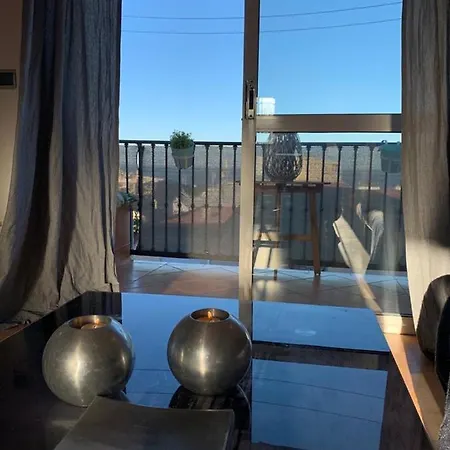 La Colmena City Center Apartment *
